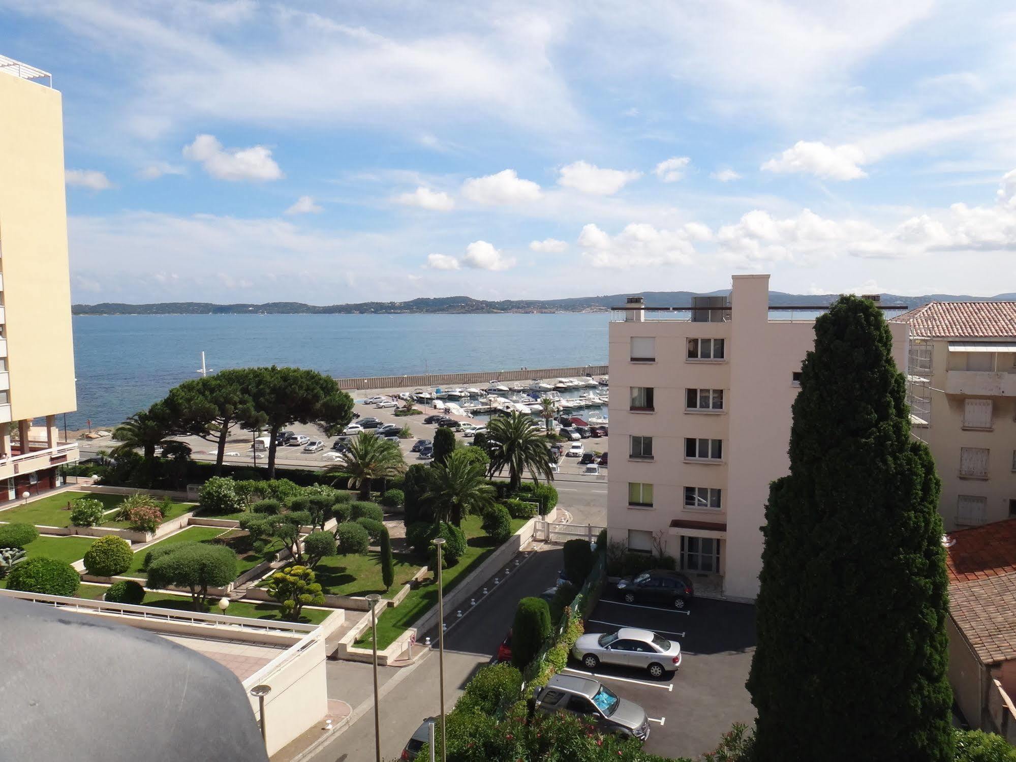 Hotel Royal Bon Repos Sainte-Maxime Zewnętrze zdjęcie